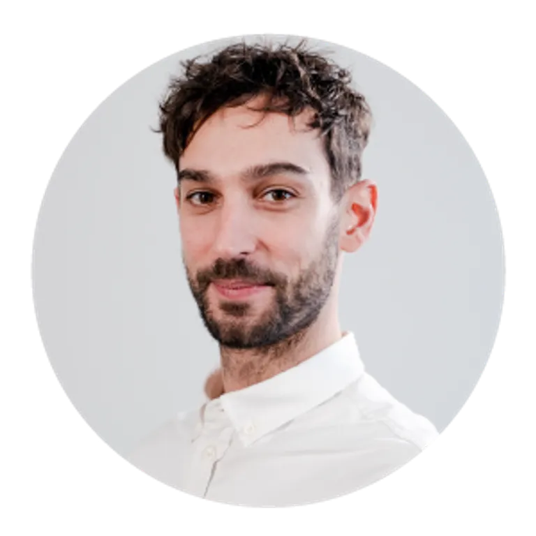 Photos_team_circle-11